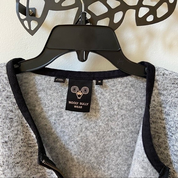 Wooly Bully Wear White Jacket with Black Contrast Trim Heather Gray Jacket NWOT - Picture 6 of 14